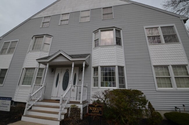 Building Photo - 99 W Wyoming Ave Unit 5