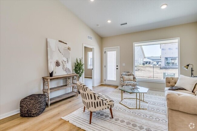 Building Photo - Fox Creek-Maxwell Plan MODEL Rental