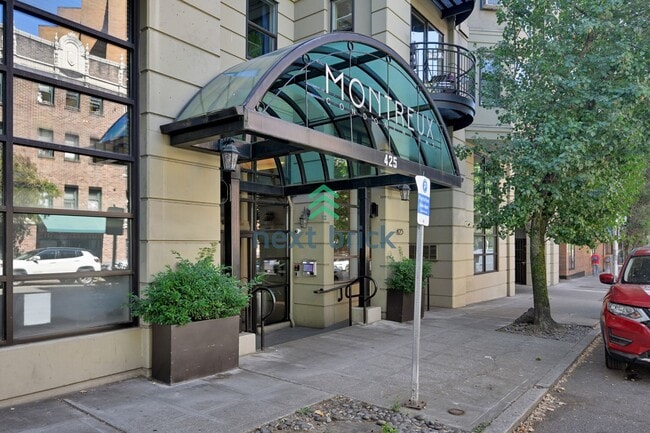 Building Photo - Modern Studio with Sleeping Alcove & Incre... Unit 625 Rental