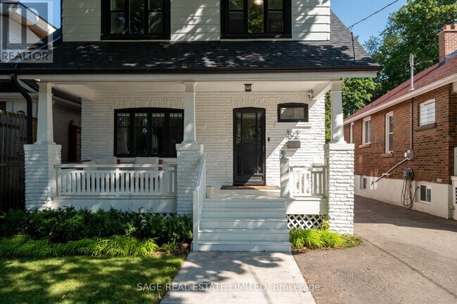 Photo - 162 John St