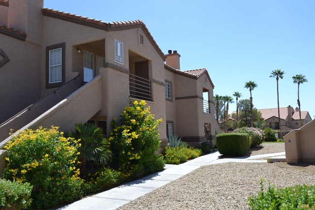 Building Photo - COZY 2 BEDROOM AND 2 FULL BATH CONDO IN SP... Unit I-244