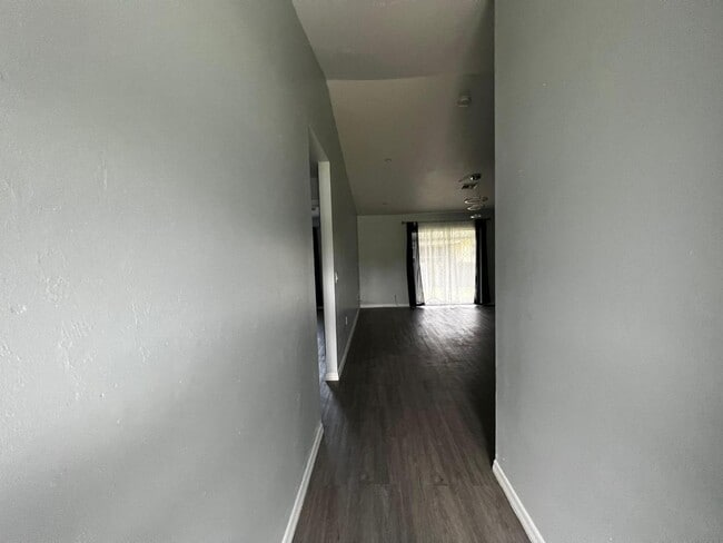 Photo - 4877 30th St SW