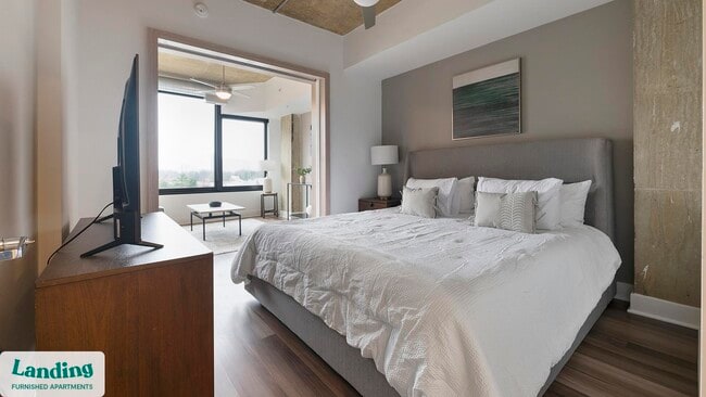 Photo - 5201 Leesburg Pike Unit 435