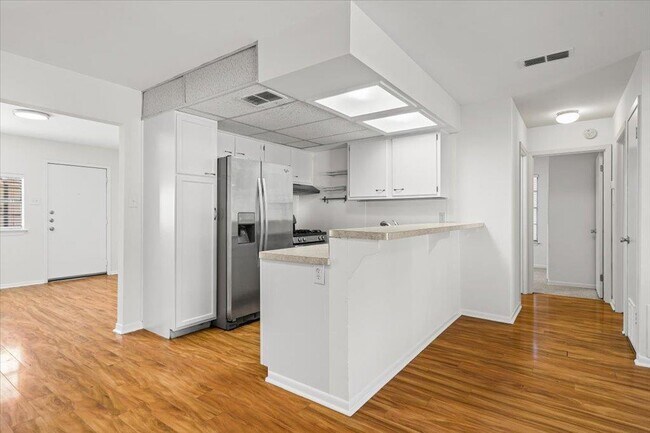 Photo - 7707 Watson St