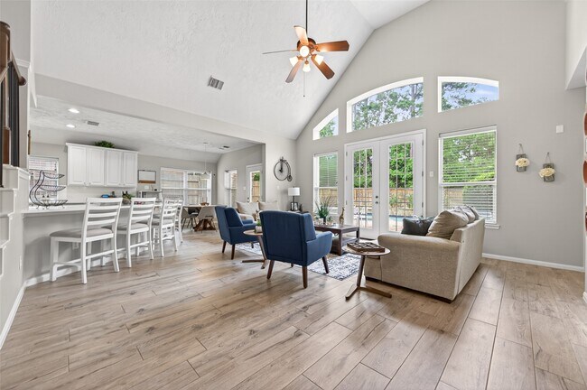 Photo - 155 E Concord Valley Cir