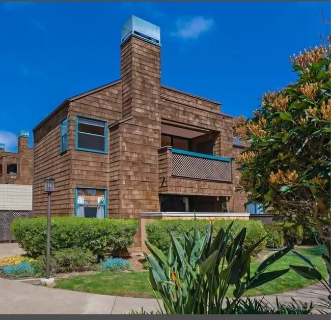Building Photo - 4435 Nobel Dr Unit 4435 Nobel Drive 30
