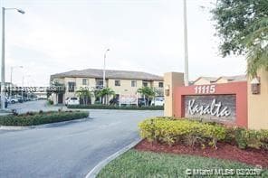 Building Photo - 11115 W Okeechobee Rd Unit 153 Rental