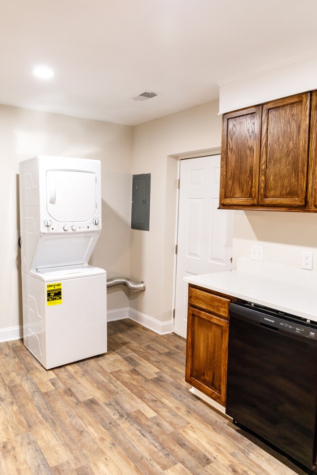 Photo - 1916 2nd Dr Unit B