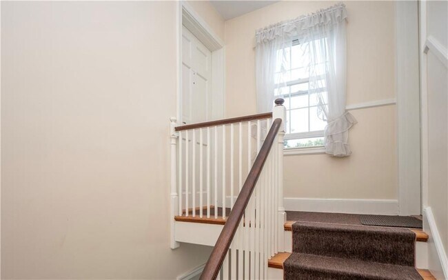 Photo - 184 N Fenner Ave Unit B