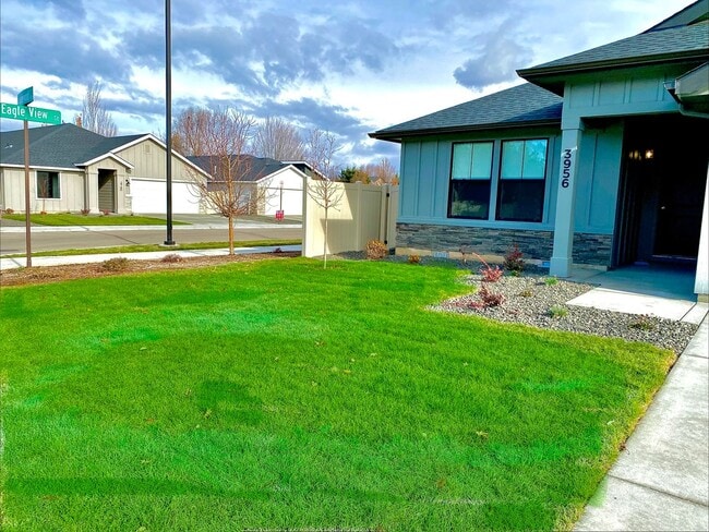 Photo - 4 Bedroom 2 Bath Single Level in Meridian Eagle & Ustick available 06/22/26