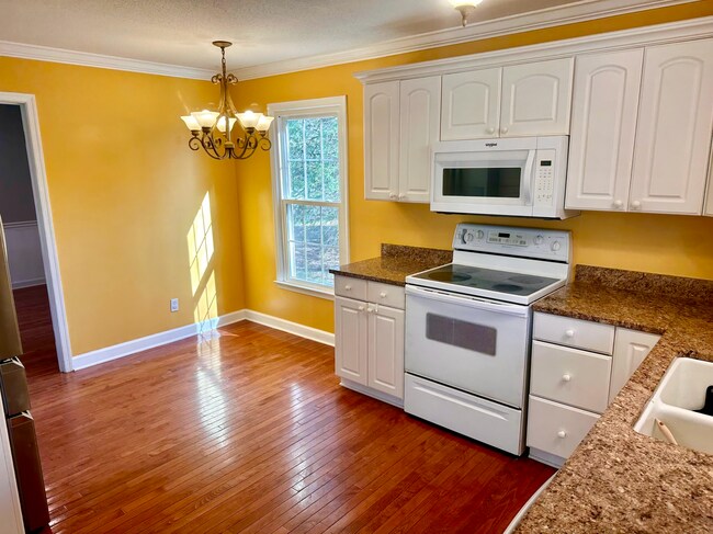Photo - Beautiful 3-bedroom, 2.5-bath home in Clemmons