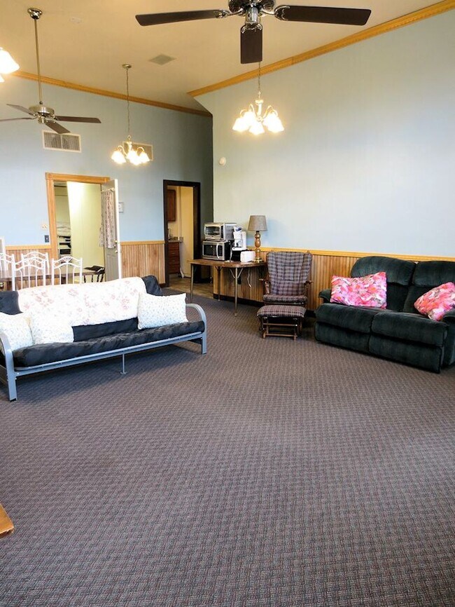 Fotografía del edificio - 126 N Lake Ave Unidad 126 North Lake Avenue