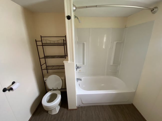 Photo - 28 Harriman Cove Rd