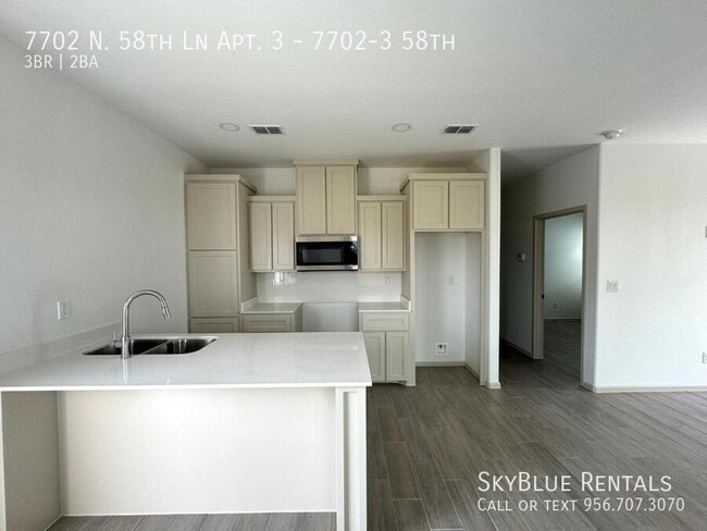 Photo - 7702 N 58th St Apartamento Unidad 7702-3 58th