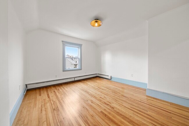 Photo - 69 Endicott St Unidad 3