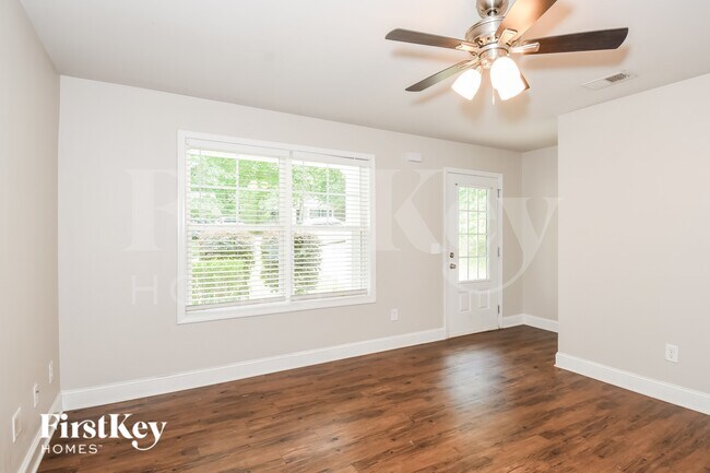 Photo - 2520 Belaire Dr