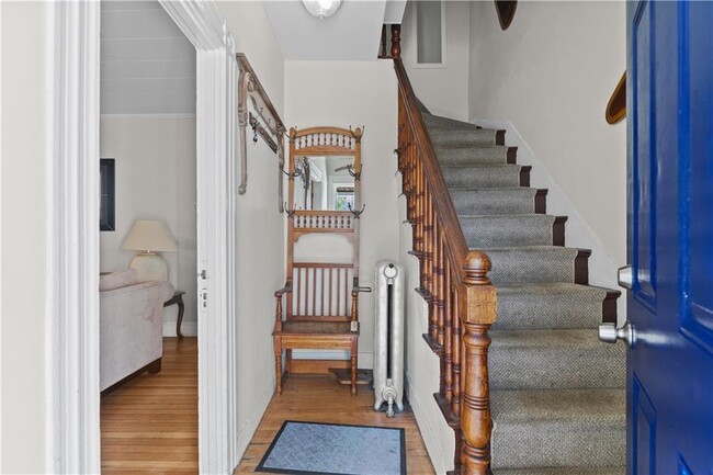 16 Dean Ave Unit 2