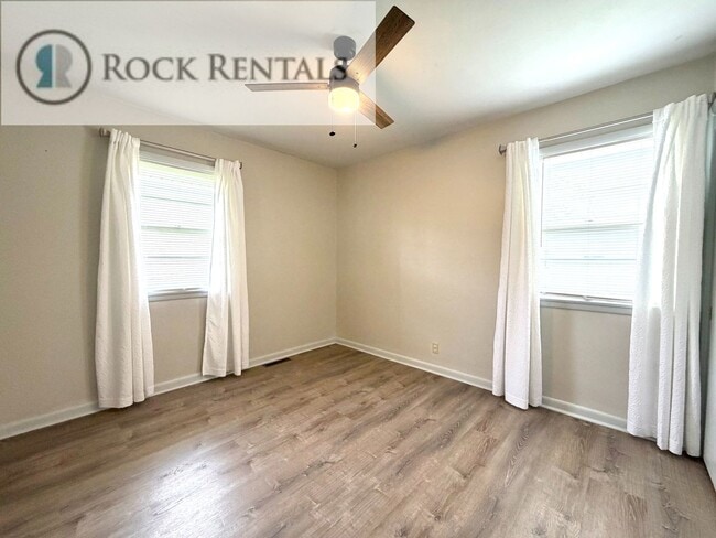 Photo - Fresh 2 Bed with Bonus Room on 17th