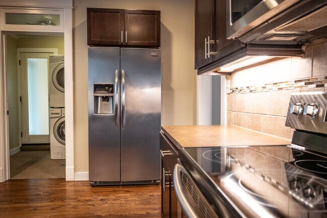 Photo - WalnutS5125 Unit WalnutS5125L