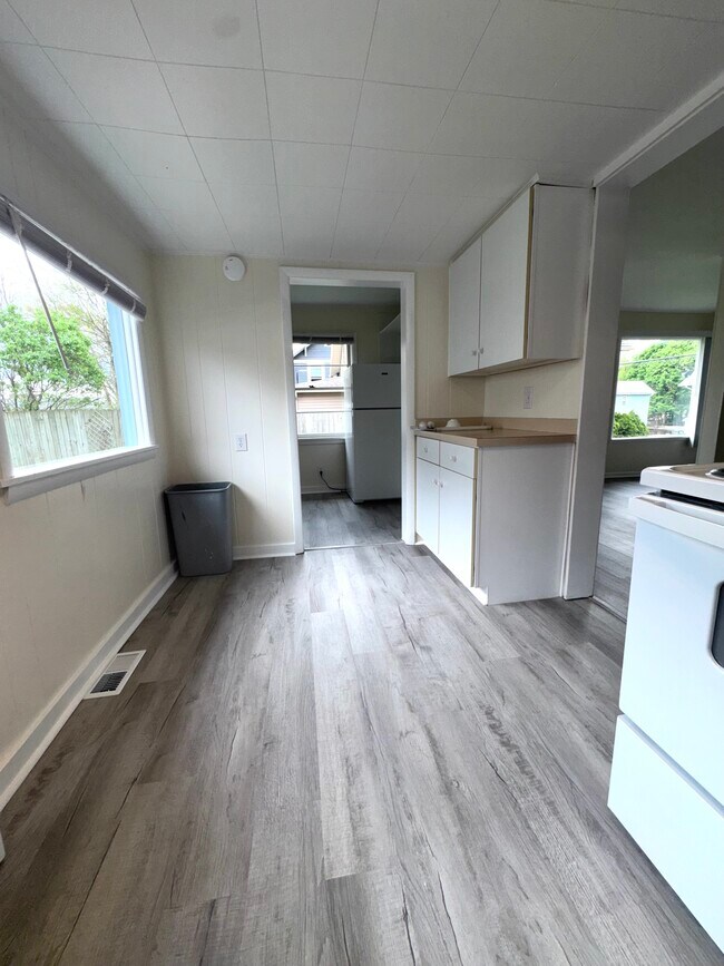 Photo - 567 N Walnut St Unit 1