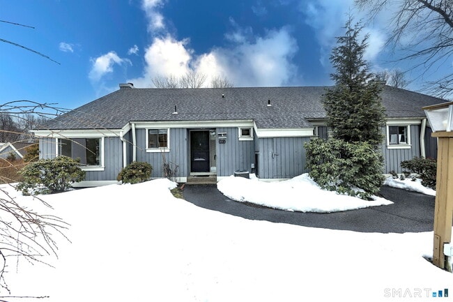 Building Photo - 454 Heritage Vlg Unit A