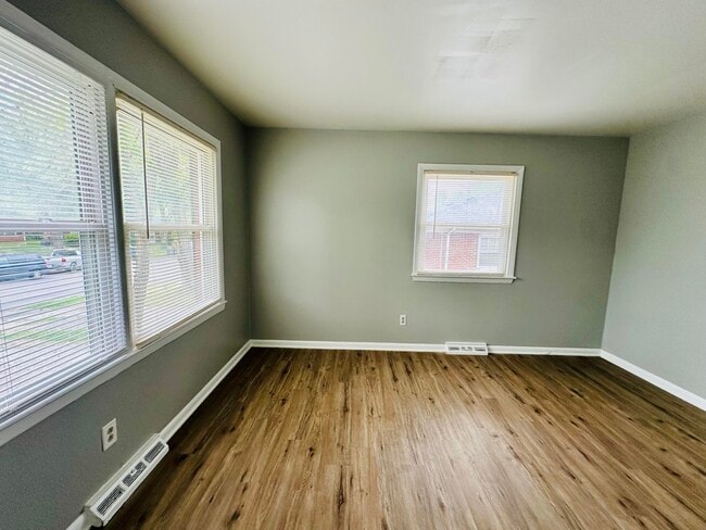 Photo - 749 Terrace View Dr