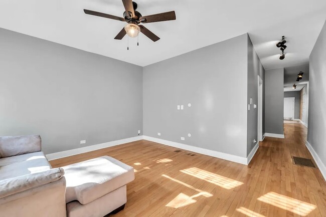 Photo - 3208 W Wabansia Ave