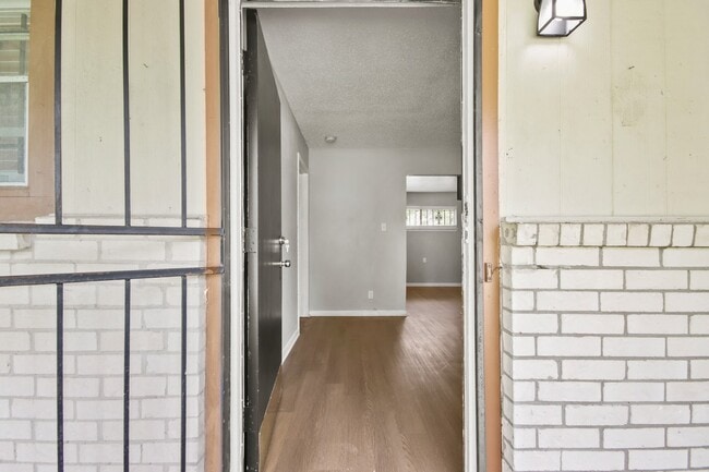 Photo - 7306 Parker Rd