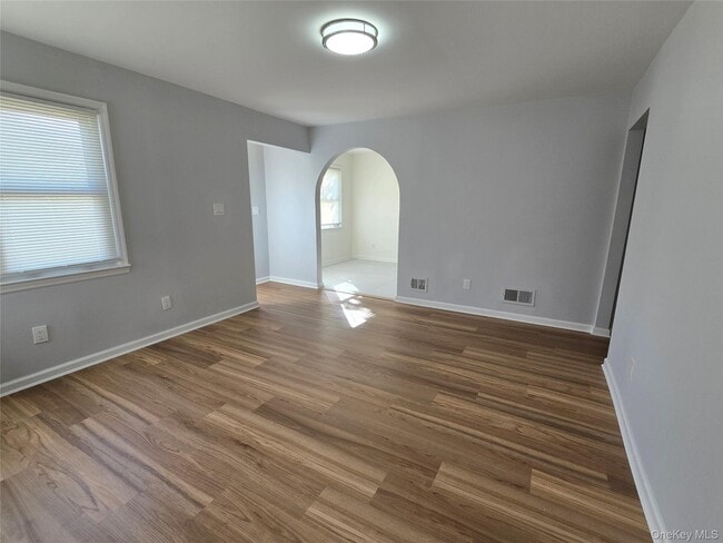 Photo - 153 Barwick Blvd