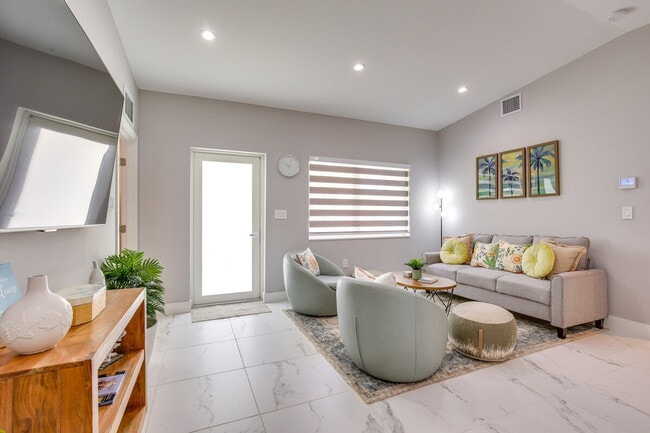 Photo - 1371 NW 131st St Unidad ID1307157P