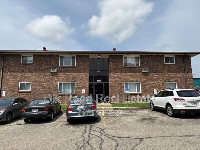Photo - 430 Bellbrook Ave