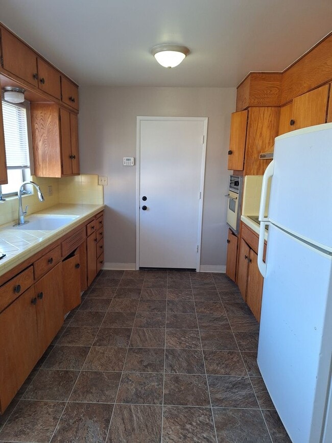 Building Photo - 128 Baxter Ave Unit 97 DEAN RD.