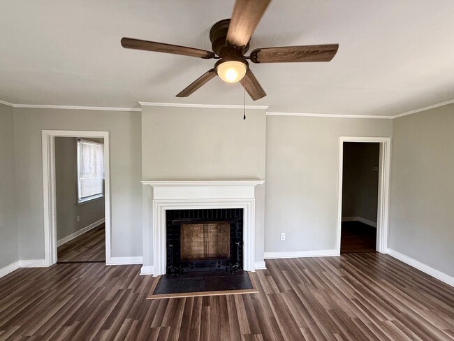 Photo - 2 Bedroom Home in Burlington with Hard Surface Flooring & Covered Porch