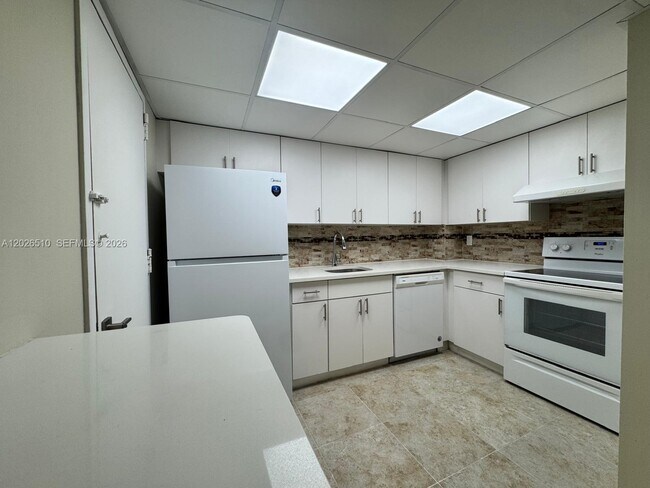 Photo - 401 Golden Isles Dr Unit 614