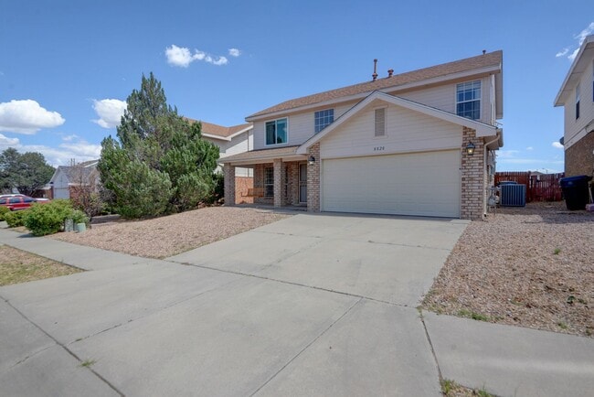 Photo - Fully Furnished 3-Bedroom Home Near Petroglyph Monument