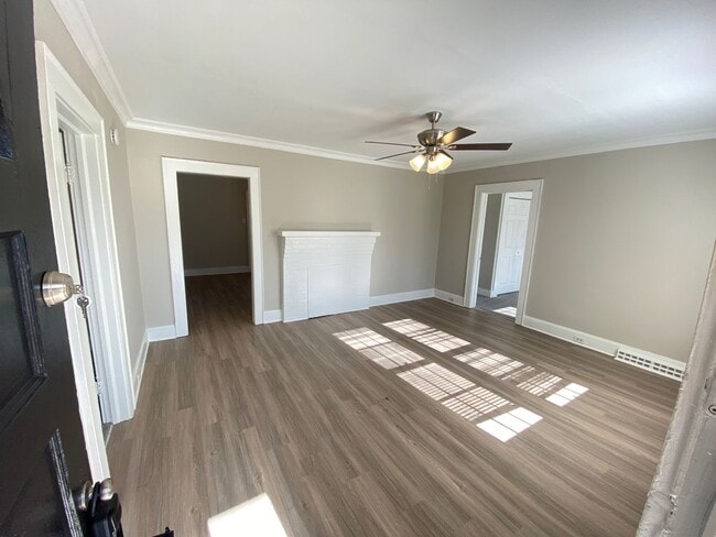 Photo - Very nice 4 bedroom 1 bathroom house JUST REMODLED (Spring 2022)
