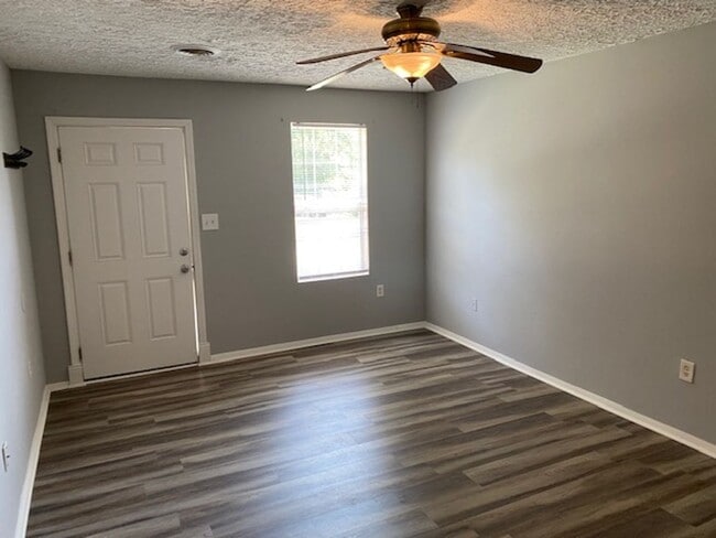 Photo - 810 Old McGinley Dr