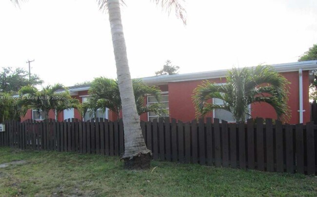 Photo - 3101 Johnson St Unidad 1