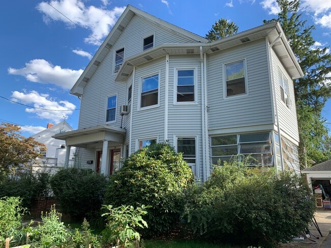 Photo - 178 Oak Hill Ave Unit First Floor