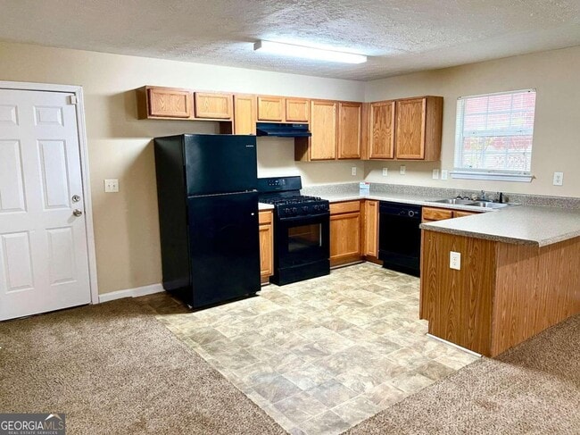 Photo - 448 Townsend Bend