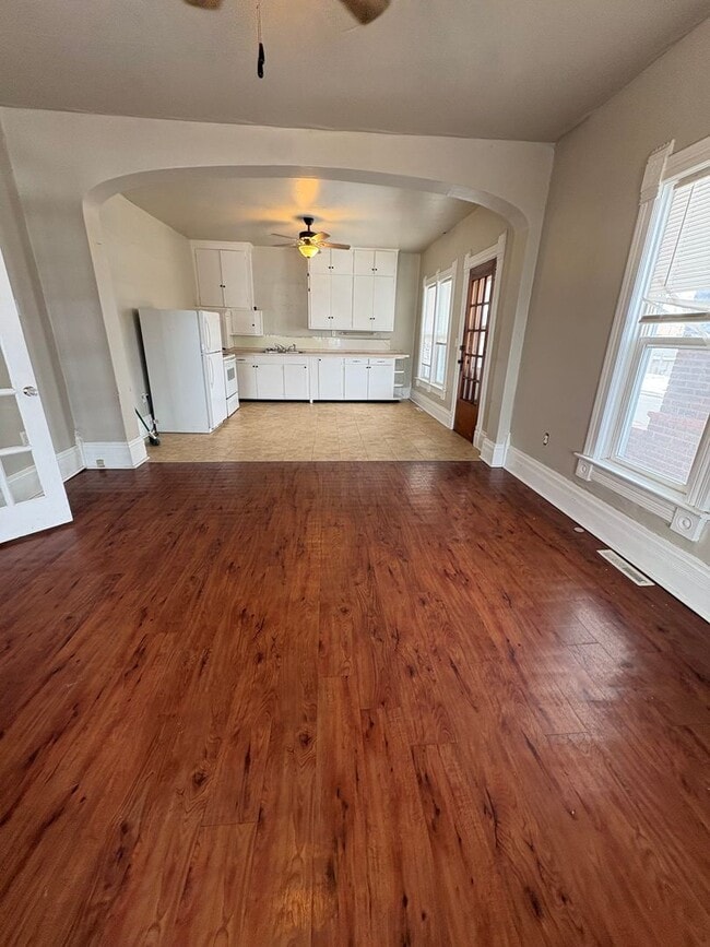 Building Photo - ADI - Kilbourn Unit A