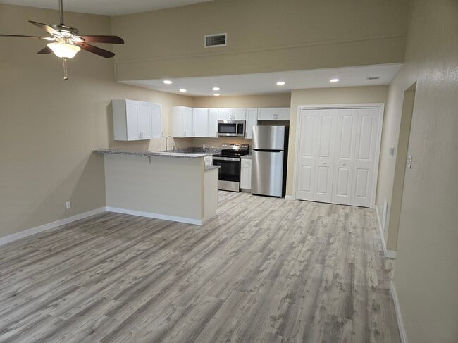 Photo - 123 N Glenwood Dr