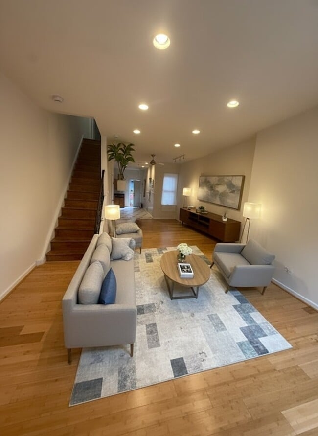 Building Photo - 1809 W Thompson St