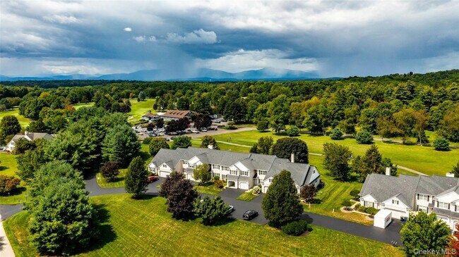 Photo - 64 Tee Ln
