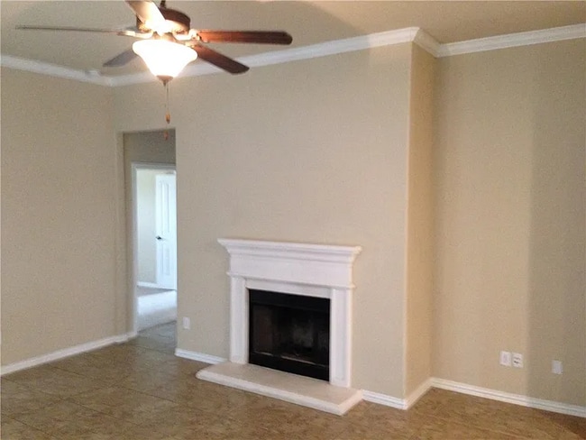 Photo - 1921 Autumn Run Ln