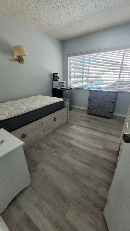 Building Photo - 9582 118th St N