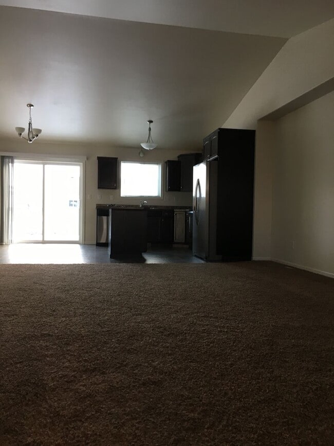 Photo - 3 Bed 2 Bath Twin Home