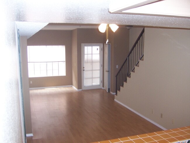 Photo - 147 W Acacia Ave