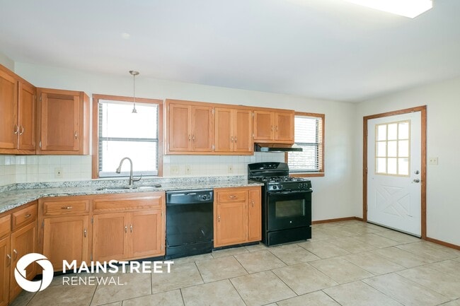 Photo - 9150 Wood Ave