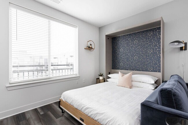 Photo - 520 E Washington St Unit ID1028827P